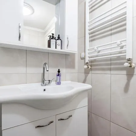 Cozy And Central 2 Bdrm Apart Apartman